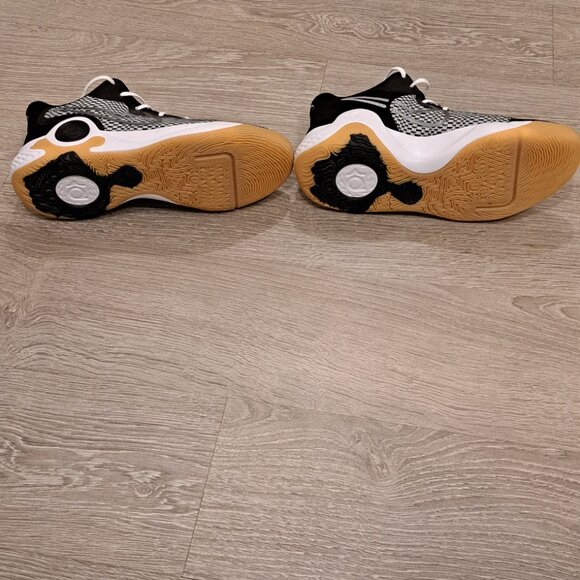 KD Nike Basketball Running Shoes - Picture 3 of 4